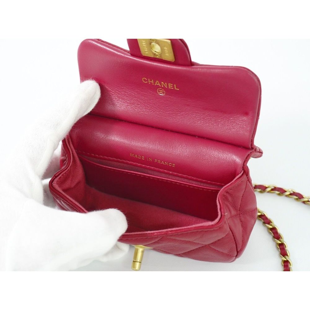 CHANEL Classic Flap Shoulder Bag - Picture 4 of 15